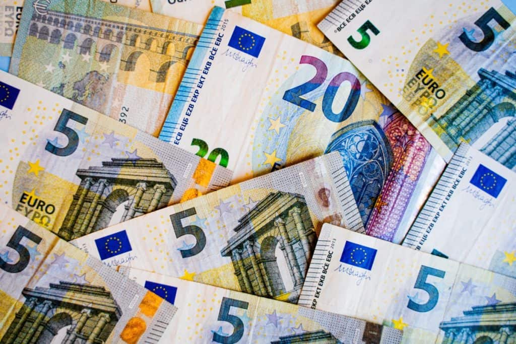 Kako banke odlučuju o odobravanju mikrokredita Kako banke odlučuju o odobravanju mikrokredita