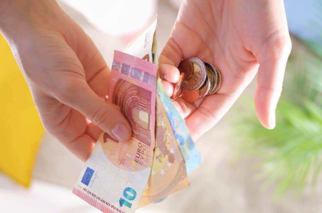 Kako odabrati banku sa najnižim naknadama Kako odabrati banku sa najnižim naknadama