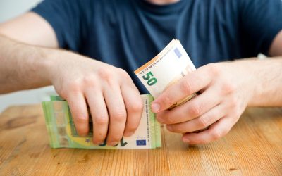 Kako uložiti višak novca a smanjiti rizik
